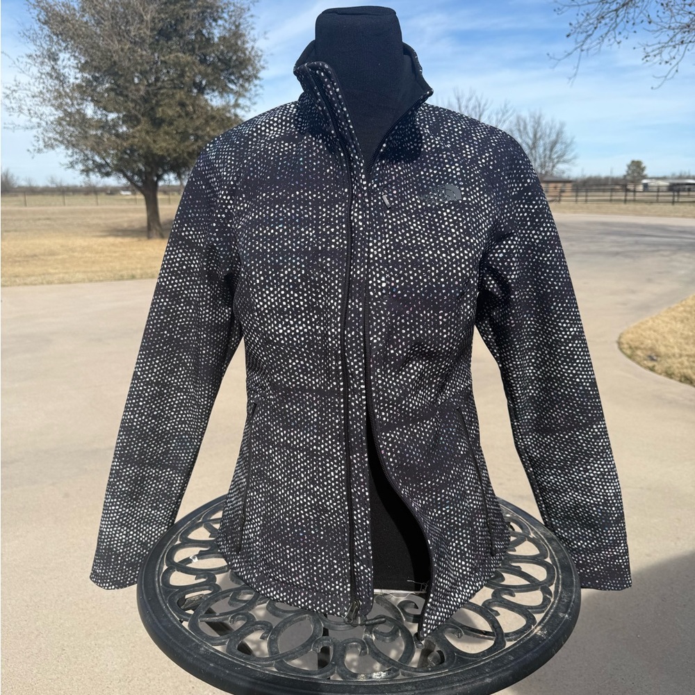 The North Face Women's Black and White Ski Jacket